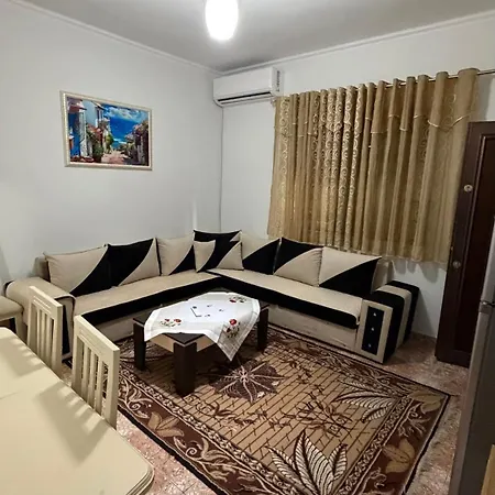 Cozy Flat * 티라나